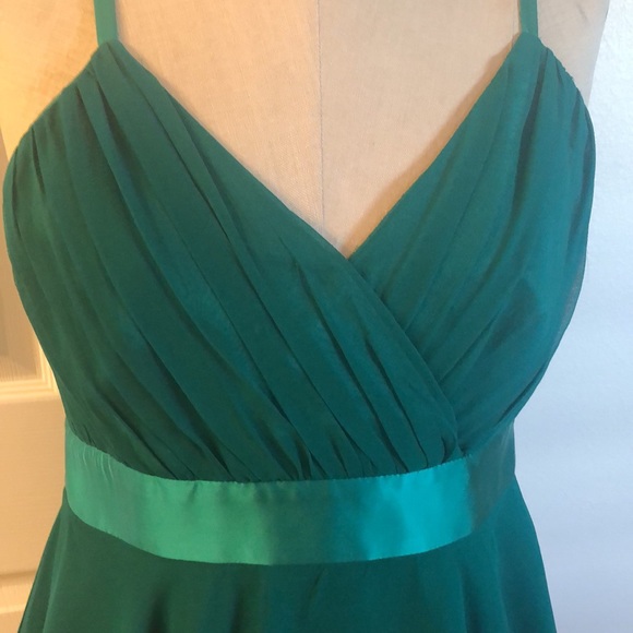 Gorgeous Green Silk Evening Blouse - Picture 5 of 10